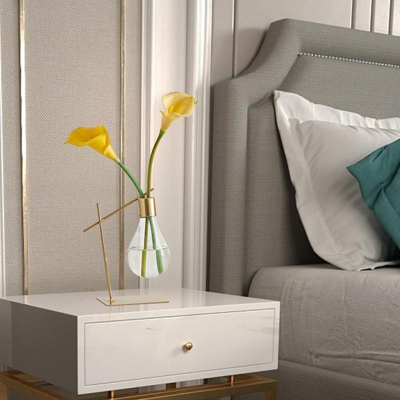 Lightbulb Sprout Vessel